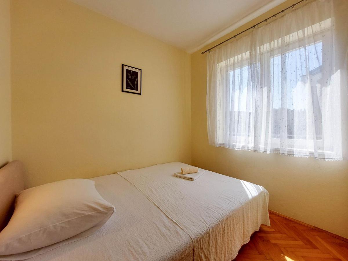 Apartments Nikola Punat Exteriér fotografie